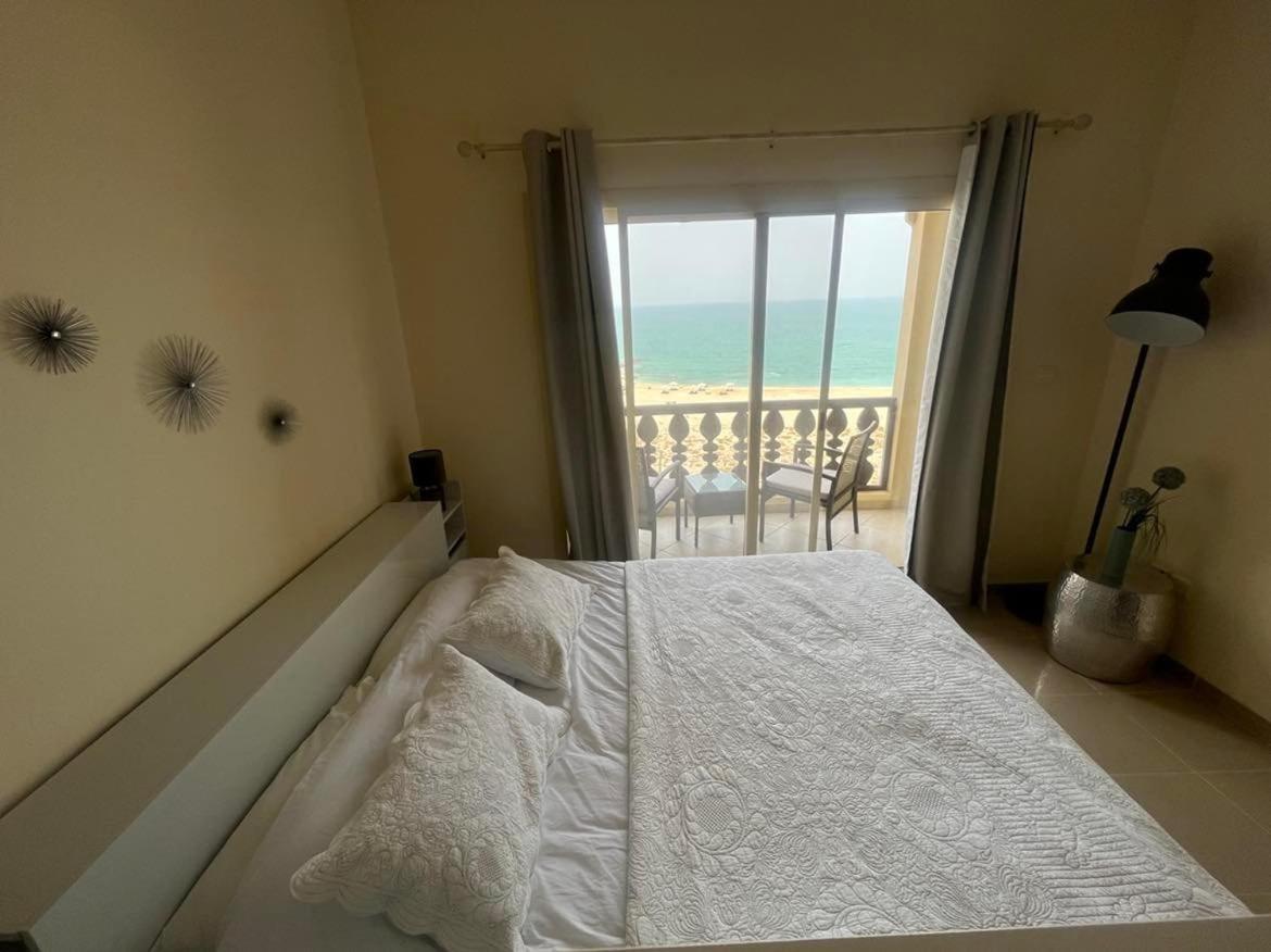 Beach Front Escape Apartment Ras al-Khaimah Exterior photo