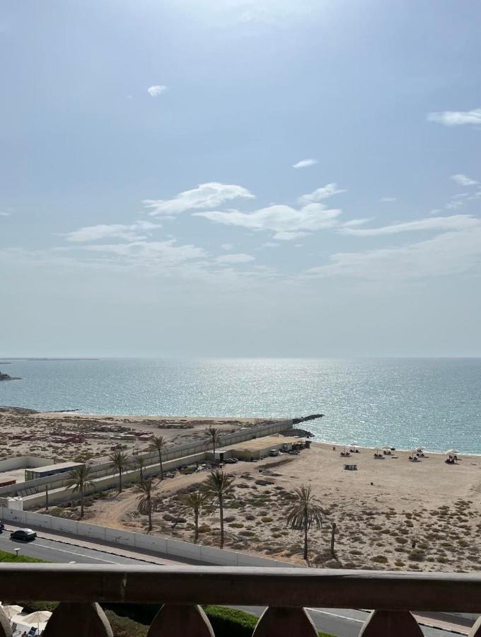 Beach Front Escape Apartment Ras al-Khaimah Exterior photo