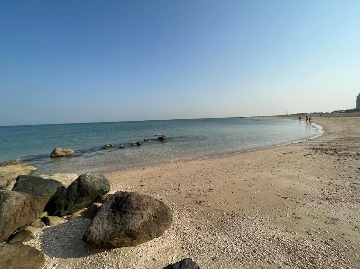 Beach Front Escape Apartment Ras al-Khaimah Exterior photo